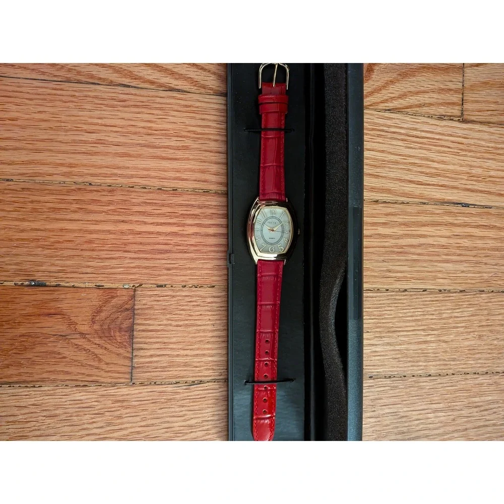 Gossip Womens Quartz Watch‎ Red Croc Embossed Leather Gold Tonneau Case New Box